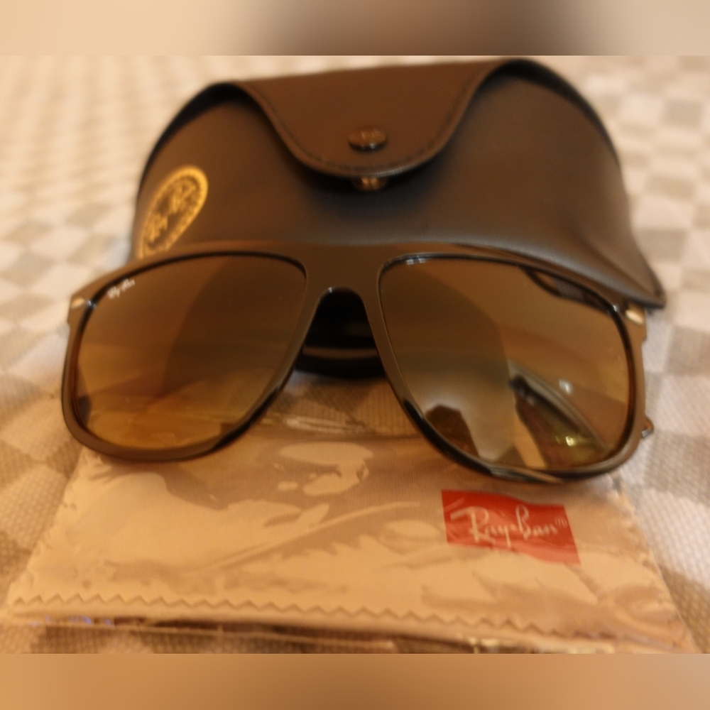 Ray•Ban Shades